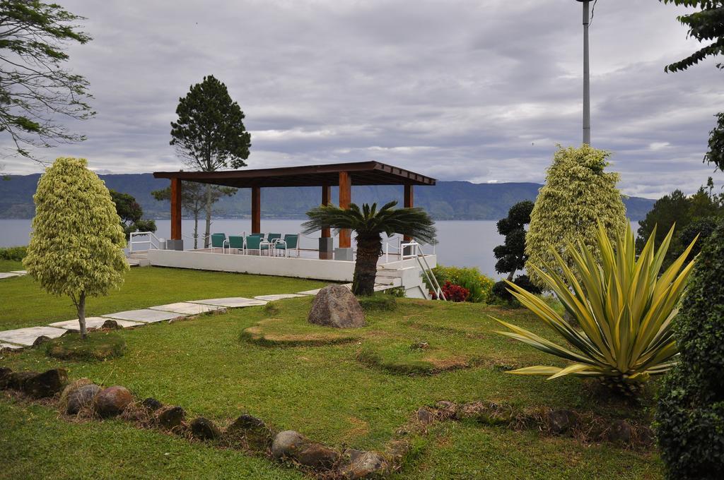 Patra Comfort Parapat Extérieur photo